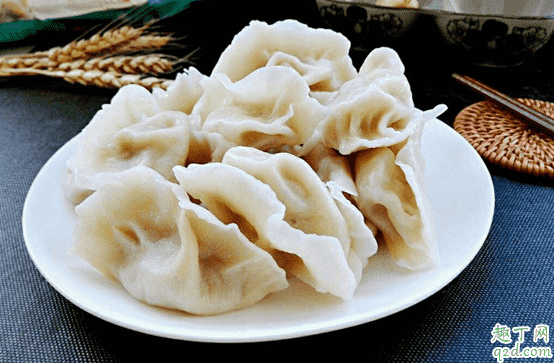為什么自己包的餃子冷凍會裂  包的餃子怎么冷凍不裂1