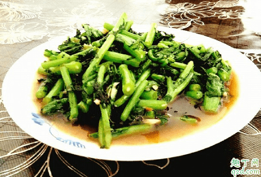 炒茼蒿的時候要不要過下水了 炒茼蒿不焯水可以嗎3