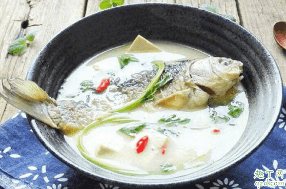 燉鯽魚湯要不要在鍋里煎一下 燉鯽魚為什么要煎一下2