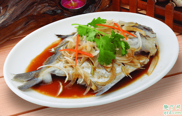 清蒸魚腥味怎么去除 怎樣清蒸魚好吃又沒腥味1