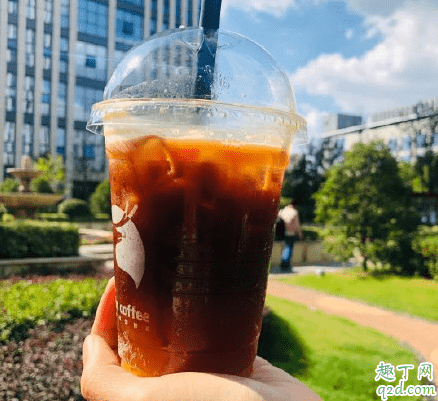 瑞幸咖啡銀河氣泡美式多少錢一杯 小藍杯銀河起泡美式好喝嗎2