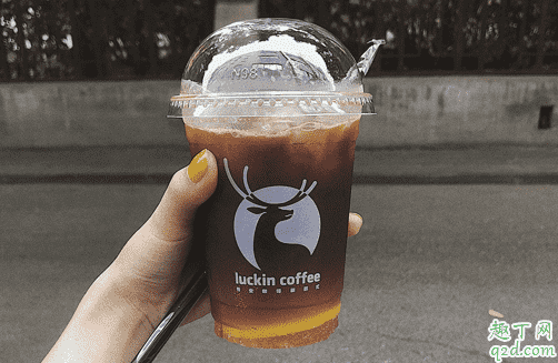 瑞幸咖啡銀河氣泡美式多少錢一杯 小藍杯銀河起泡美式好喝嗎1