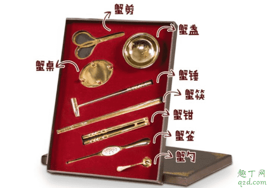 大閘蟹用工具怎么吃 大閘蟹用工具吃法1
