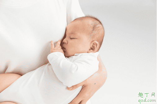 孕婦提前準備寶寶衣服容易早產嗎 孕婦提前準備寶寶衣服有什么講究2