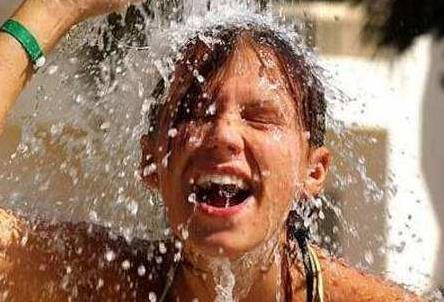 女性洗冷水澡好嗎？女性洗冷水澡有講究