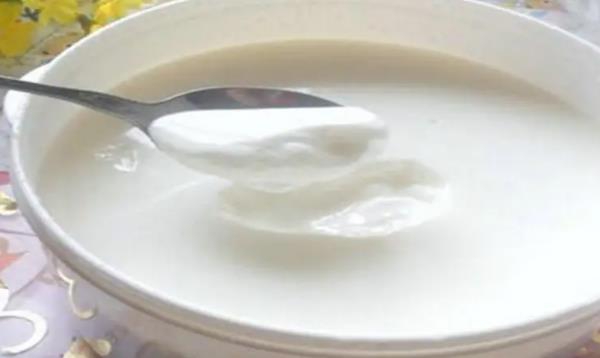 酸奶放車里高溫還能喝嗎？ 飯后多久可以喝酸奶？