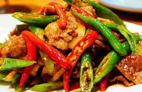 辣椒炒肉吃了有什么好處？辣椒炒肉可以放醋嗎有什么作用