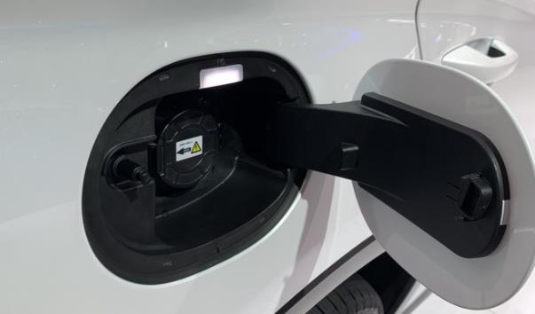 比亞迪宋PRO油箱多少升？比亞迪宋電瓶在哪個位置