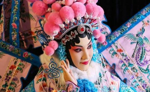 戲曲五大行當女性角色是？戲曲中臉譜主要是指