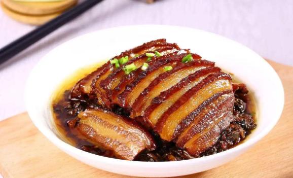 梅菜扣肉的梅菜是什么菜？梅菜扣肉的制作方法