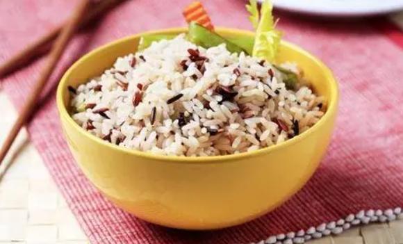 能長期用糙米代替米飯嗎？糙米要泡多久才能煮飯