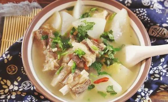 羊肉湯的功效與作用有什么？羊肉湯可以每天都喝嗎