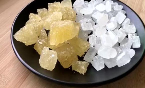 黃冰糖和白冰糖哪個好？黃冰糖和白冰糖的區別
